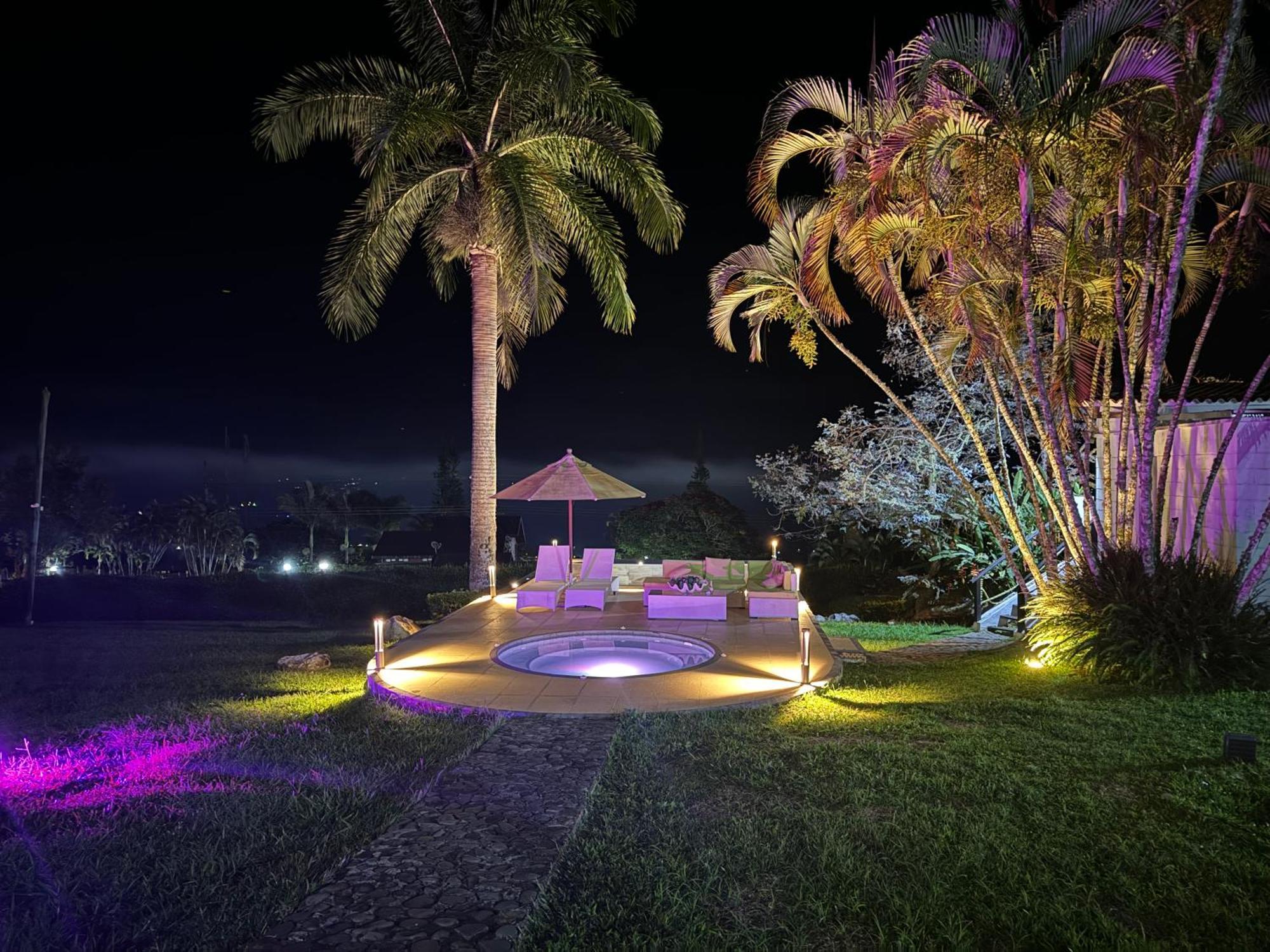 Hotel Maca Lago Calima Exterior photo